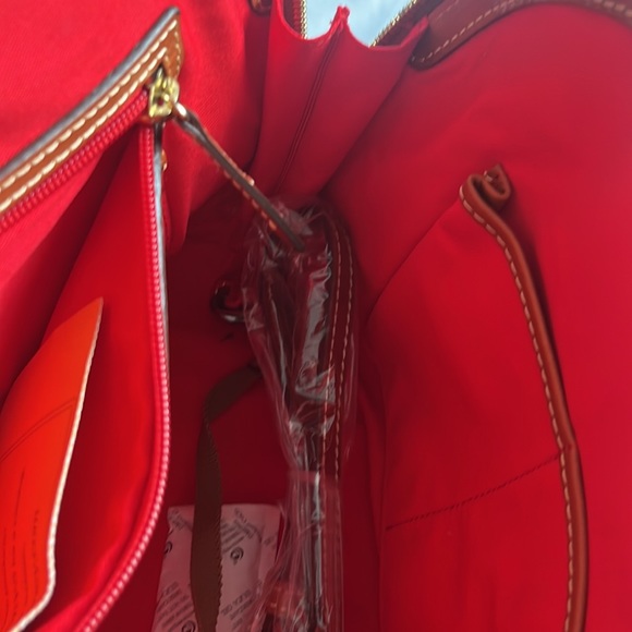 NWT $279 Dooney & Bourke Pebble Grain Zip Zip Satchel in Bordeaux - Picture 16 of 17